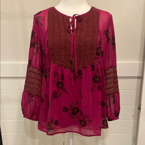 Daniel Rainn Tops - Daniel Rainn Pink Smocked Blouse with 3/4 Sleeves